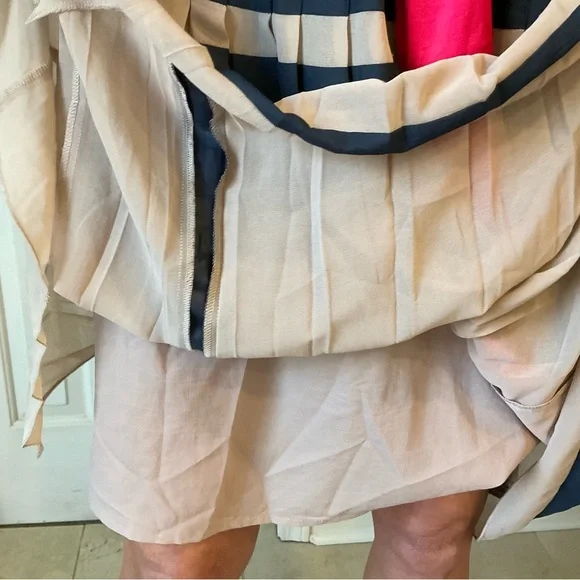 SOLD - BGBC Maxazira Runway pleaded dress, sleeveless, taupe, navy and red, Sz M - Picture 10 of 16